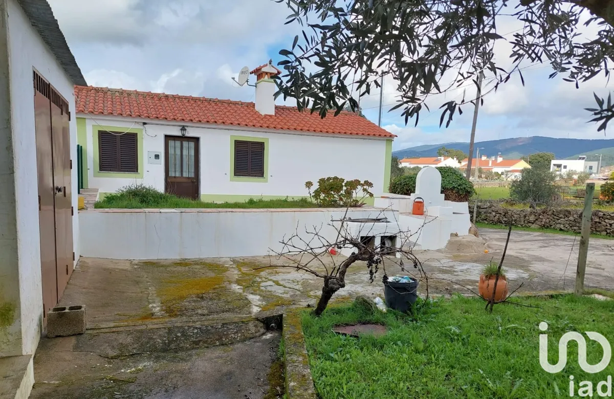 Prédio de 44 m² em Urra