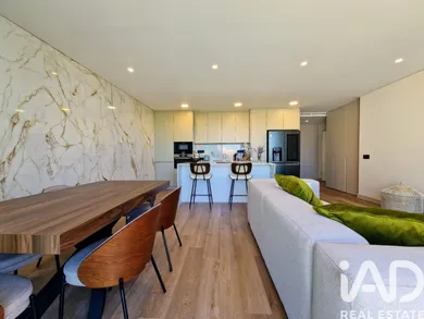 Apartamento T2 em Faro (Sé e São Pedro)