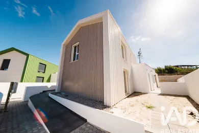 Casa/Moradia  em Santa Maria, São Pedro e Sobral da Lagoa