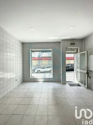 Loja / Estabelecimento Comercial  em Lordelo Do Ouro E Massarelos