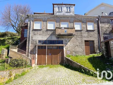 Maison  à Vila e Roussas