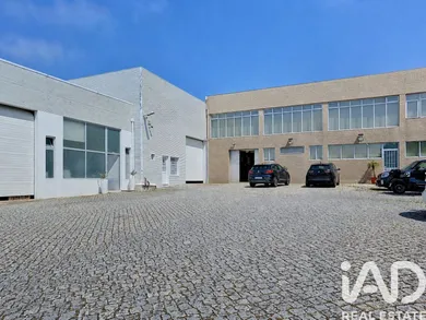 Loja / Estabelecimento Comercial em Mafamude e Vilar do Paraíso
