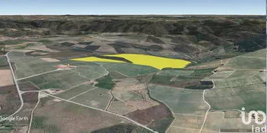 Land at Freixo de Espada à Cinta e Mazouco