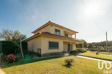 Casa em Campos e Vila Meã