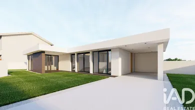 Terreno urbano em Amor