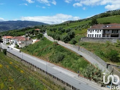 Building plot at Peso da Régua e Godim