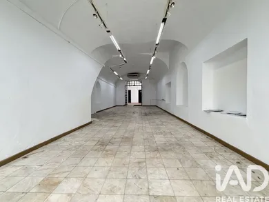 Shop/Premises commercial  in Évora (São Mamede, Sé, São Pedro e Santo Antão)