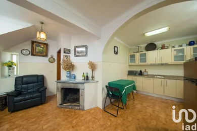 Village house in Castanheira de Pêra e Coentral