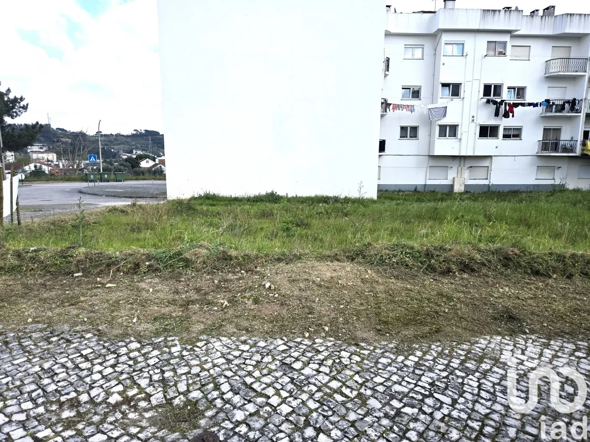 Terreno de 240 m² em Pombal