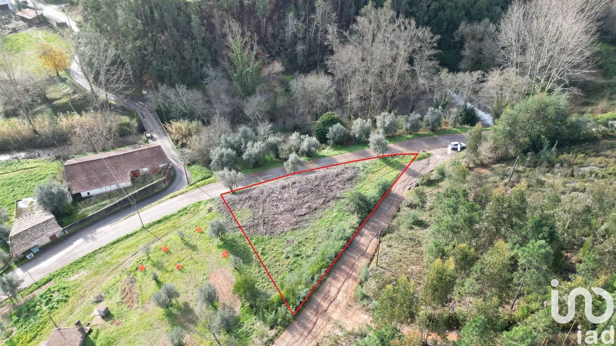 Terreno urbano de 1350 m² em Miranda do Corvo