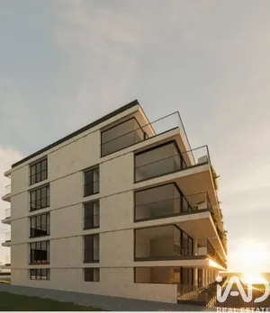 Apartamento T4 em Canidelo