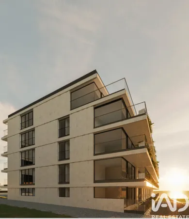 Apartamento T4 em Canidelo