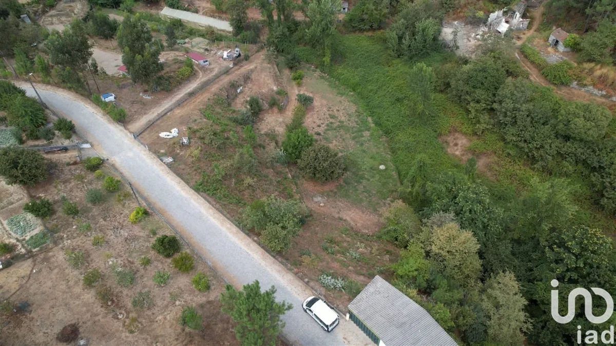 Terreno de 2100 m² em Santo isidoro e livração