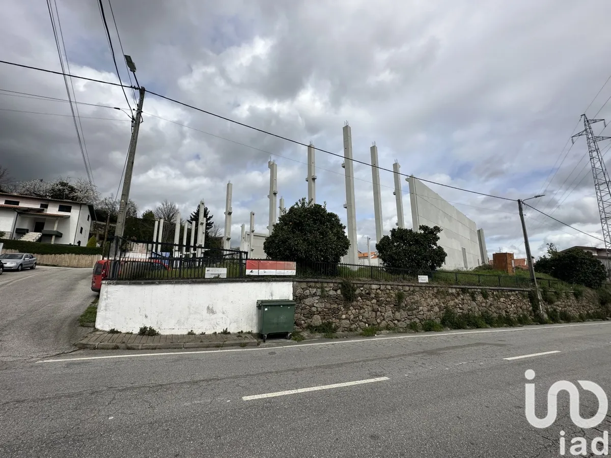 Terreno urbano de 6583 m² em Lamego (Almacave e Sé)