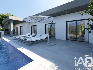 Casa/Moradia em Alvorninha