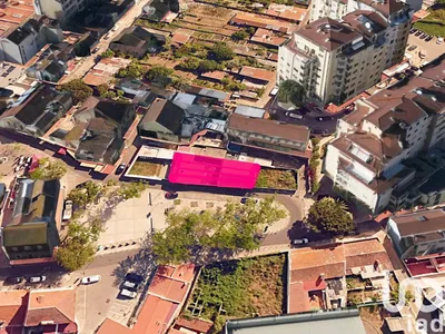 Fotografia 1 de Terreno urbano de 275 m² em São Domingos De Benfica