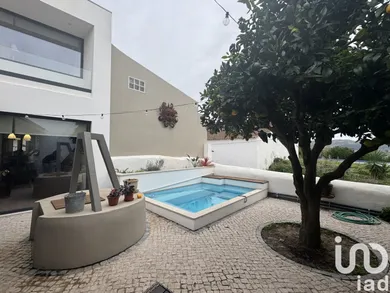 House at Cadaval e Pêro Moniz