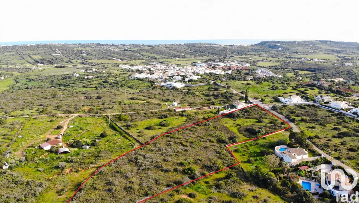 Parque de campismo de 16 280 m² em Bensafrim e Barão de São João