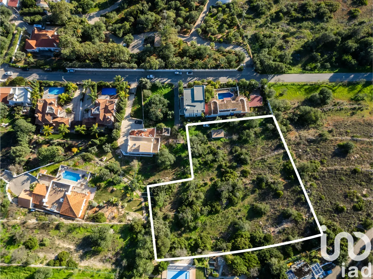 Terreno de 3840 m² em Santa Bárbara de Nexe