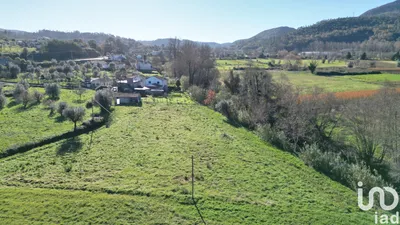 Fotografia 2 de Terreno urbano de 3300 m² em São Miguel, Santa Eufémia e Rabaçal