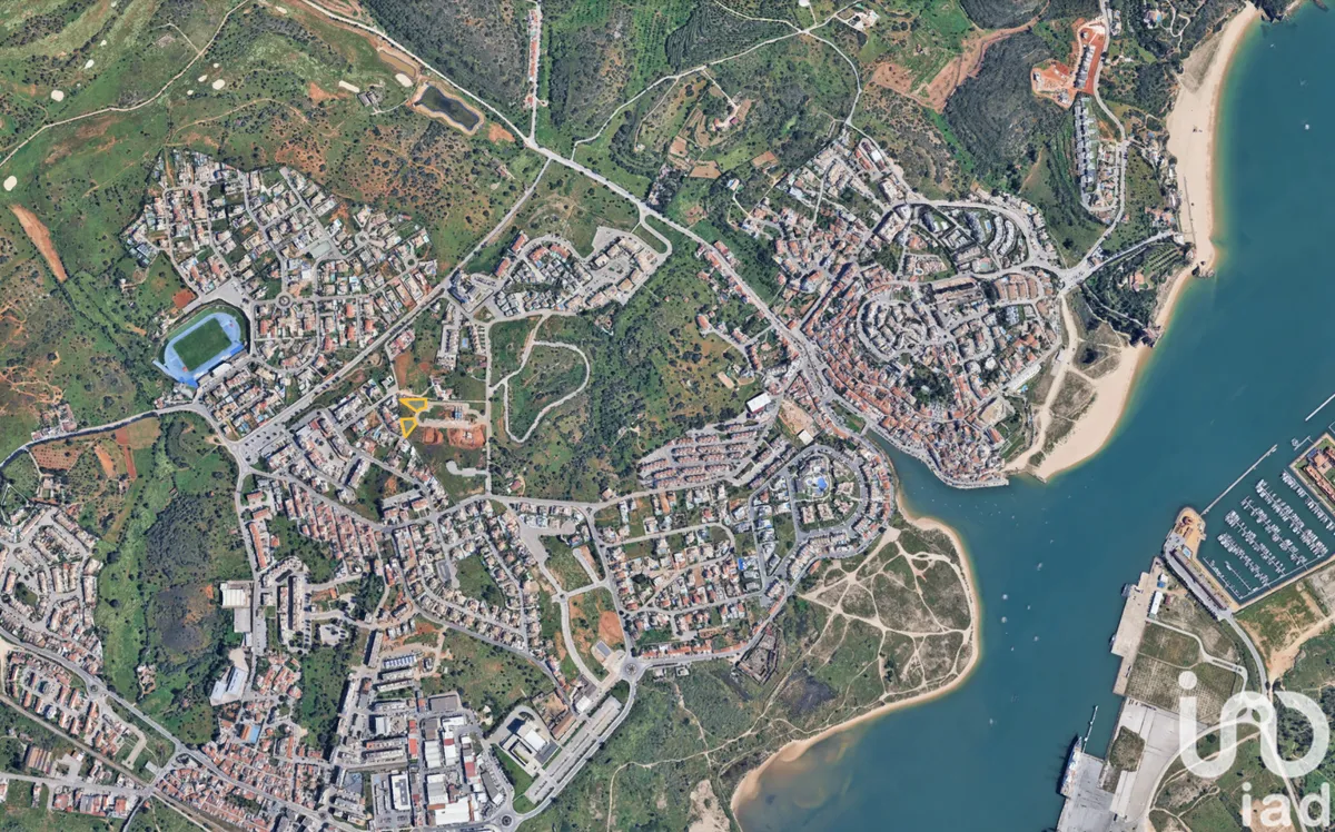 Terreno de 723 m² em Estômbar e Parchal