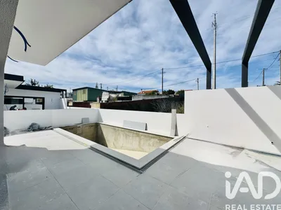 Fotografia 1 de Casa/Moradia de 135 m² em Fernão Ferro