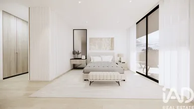Apartamento T4 em Fânzeres e São Pedro da Cova