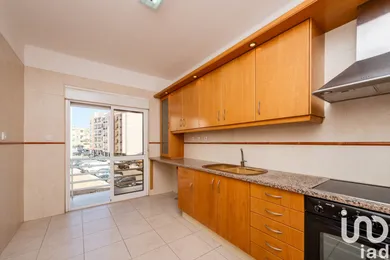 Apartment T2 in Setúbal (São Sebastião)