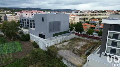 Fotografia 3 de Terreno de 1057 m² em Santa Maria Maior