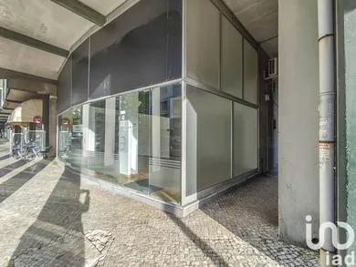 Shop/Premises commercial at Marinha Grande