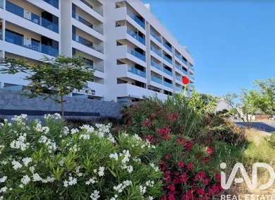 Apartamento T3 em Faro (Sé e São Pedro)