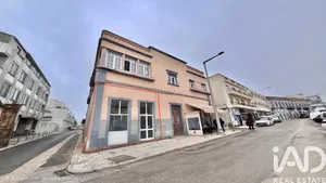 Loja / Estabelecimento Comercial  em Olhão
