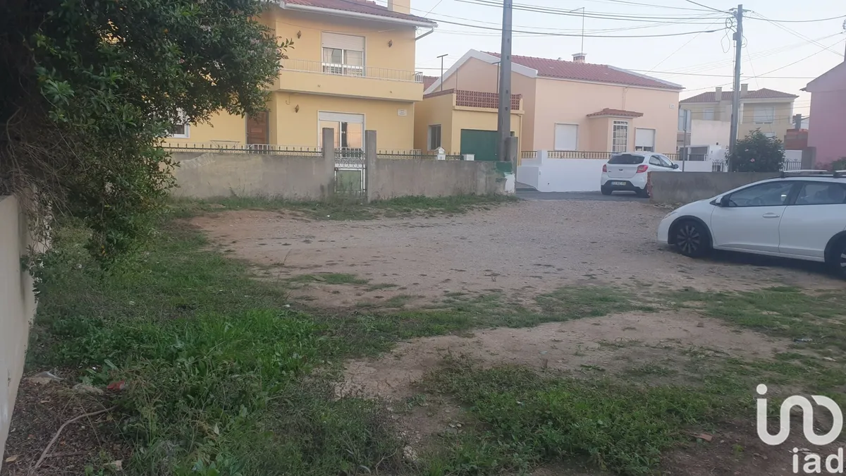 Terreno de 261 m² em Alcabideche
