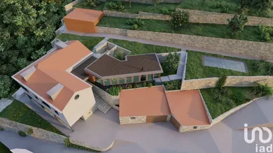 House  in Lanhelas