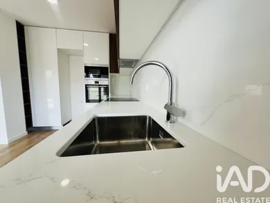 Apartamento T3 em Parceiros e Azoia