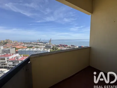 Apartamento T3 em Penha de França
