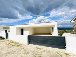 Village house in Ribeira