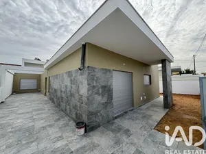 Casa tradicional  em Fernão Ferro