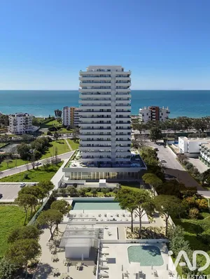 Apartamento T4 em Portimão