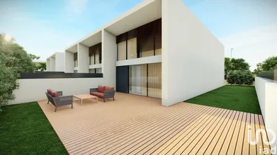 Fotografia 9 de Terreno urbano de 711 m² em Porto