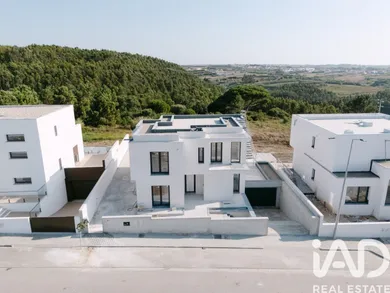 Casa/Moradia em Atouguia da Baleia
