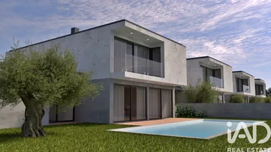 Maison  à Vila meã