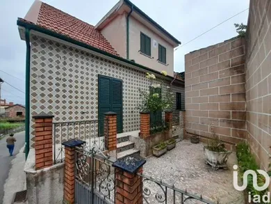 Village house in Cristoval