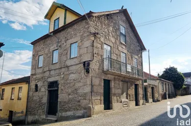 Maison traditionnelle à Lajeosa do Mondego
