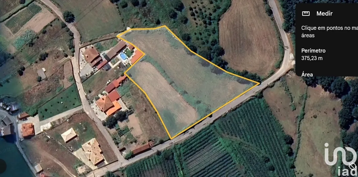 Terreno de 7000 m² em Santa Cruz da Trapa e São Cristóvão de Lafões