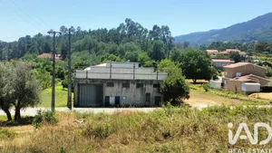 Armazém em Campo de Besteiros