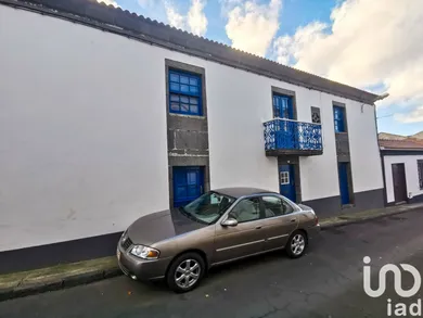 House in Fenais da Ajuda