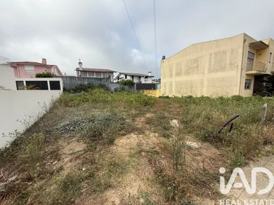 Terreno em Alvarelhos e Guidões