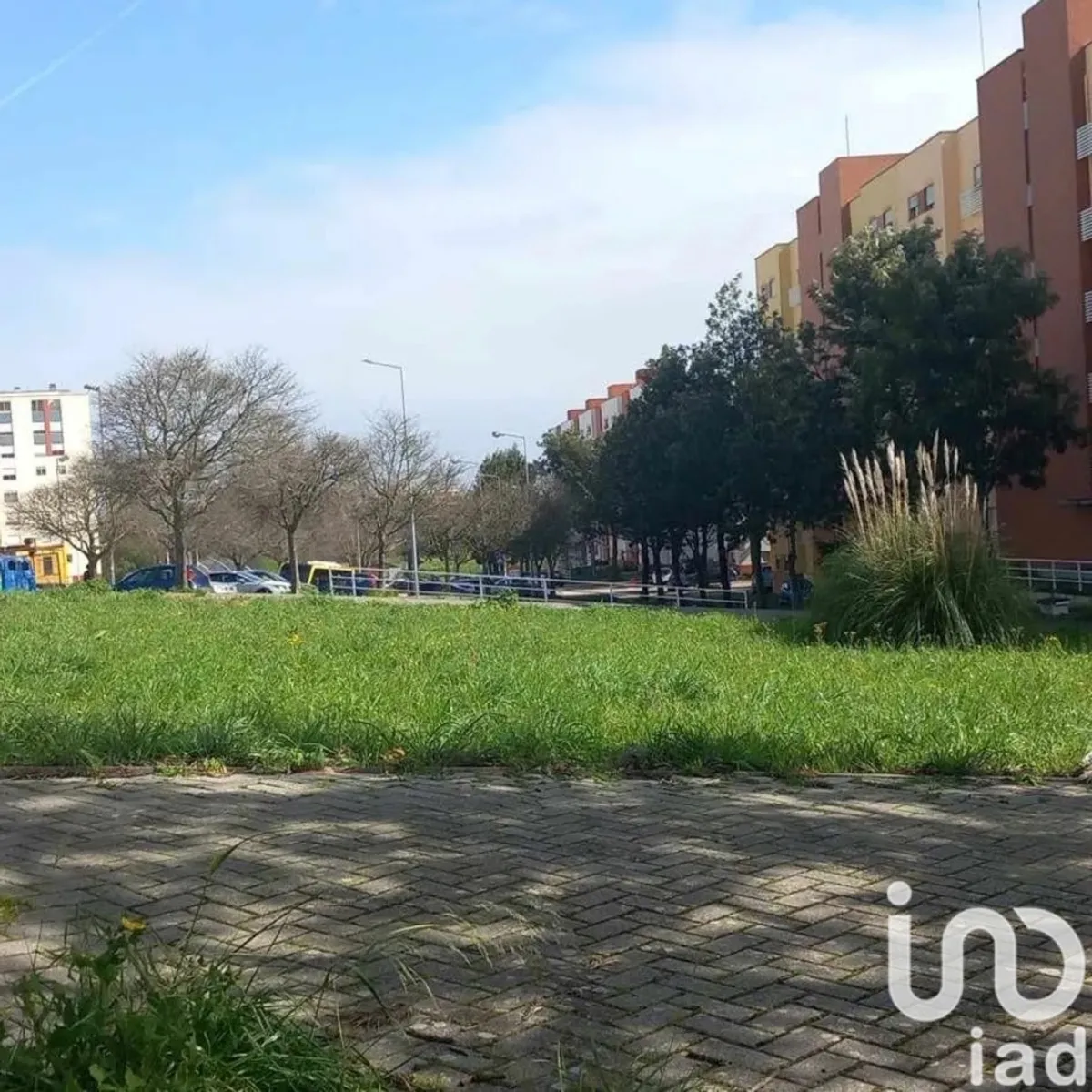 Terreno de 804 m² em Caparica e Trafaria