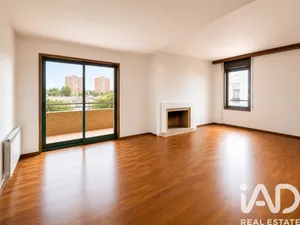 Apartment T3 in Aldoar, Foz Do Douro E Nevogilde